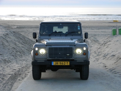 Land Rover Defender 2.4 TD 7 PERS, LED, TOPCONDITIE !