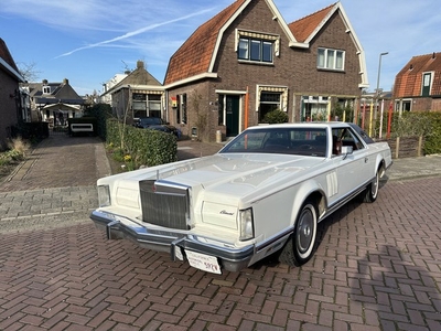 Lincoln Continental 6.6 Mark V (bj 1977, automaat)