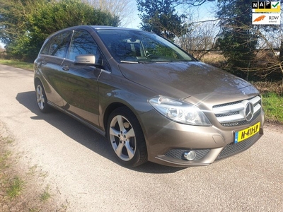 Mercedes-Benz B-klasse 180 Ambition automaat / navigatie /