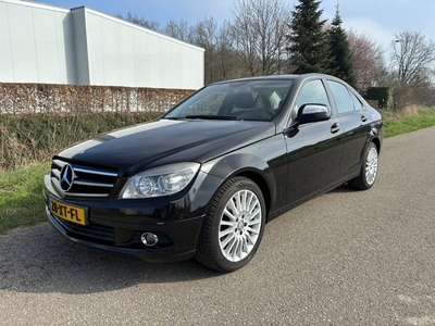 Mercedes-Benz C-Klasse 200 K Elegance / AIRCO / NAVI / CRUISE