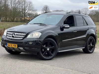 Mercedes-Benz M-klasse 350 4-MATIC PANO/STLVRM/BLACK ON