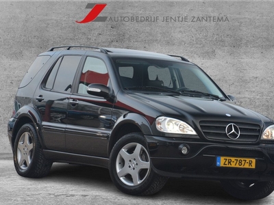 Mercedes-Benz M-Klasse 55 AMG | Navigatie | Memory seats | Xenon | Schuif-kanteldak | Bose | Trekhaak | VOL!! | Keurige ML 55 AMG V8 met een lage km-stand.