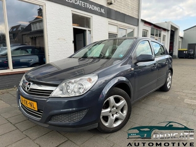 Opel Astra 1.6 Business ***LICHTE BLIKSCHADE***