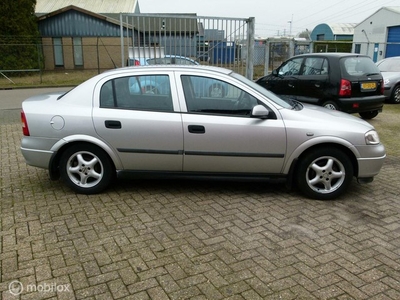 Opel Astra 1.6 (X1.6SZR) SEDAN met APK 24-12-2024 nette auto