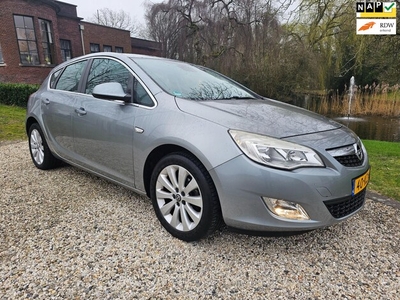 Opel Astra Benzine