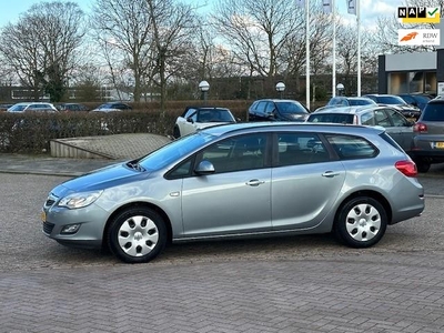 Opel Astra Sports Tourer 1.4 Turbo Edition,bj.2011,kleur: