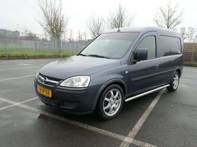 Opel Combo 1.3 CDTi Base Apk/Nap/Airco/Navi/Cd/Aux/Trekhaak/SideBars/Velgen/EURO5