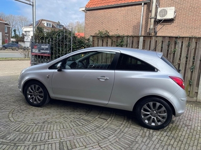 Opel Corsa 1.2-16V '111' Edition