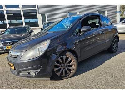 Opel Corsa 1.2-16V '111' Edition DEFECT AAN MOTOR