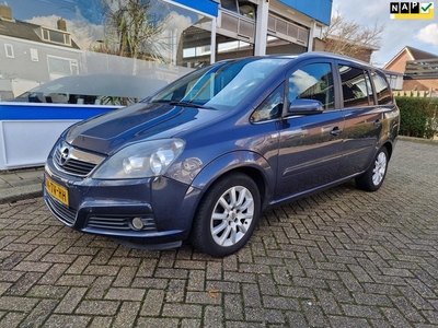 Opel Zafira 1.8 Executive met Automaat & 7-persoons