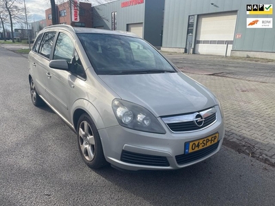 Opel Zafira 1.8 Executive apk nap goed onderhouden auto