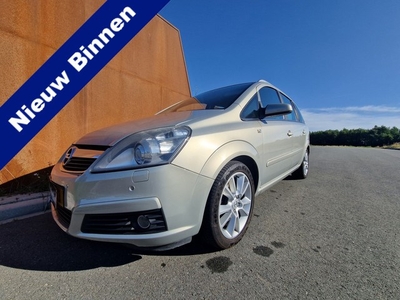 Opel Zafira 2.2 Enjoy XENON AUTOMAAT AIRCO GARANTIE 1500KG !