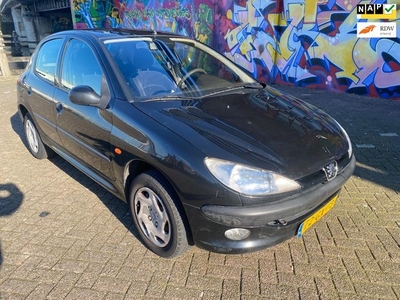 Peugeot 206 1.4 Gentry airco 5 deuren elektrische ramen