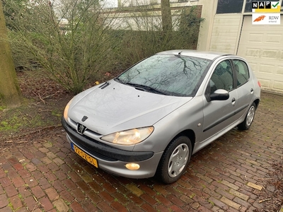 Peugeot 206 Benzine