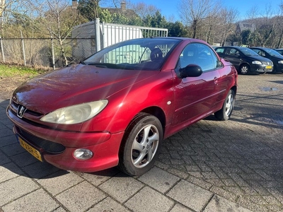 Peugeot 206 CC cabrio , airco lm velgen