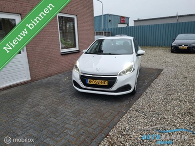 Peugeot 208 1.0 PureTech Access Nieuwe motor , airco