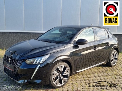 Peugeot 208 1.2 PureTech GT AUTOMAAT / NIEUWSTAAT