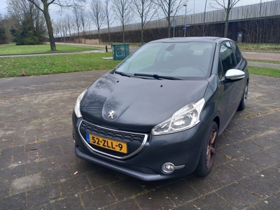 Peugeot 208 1.2 VTi Envy