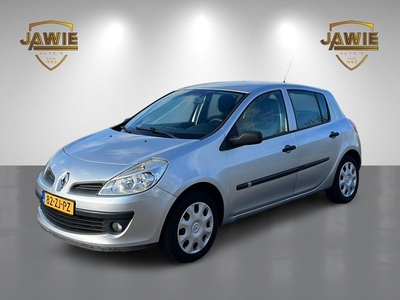 Renault Clio 1.2-16V Special Line