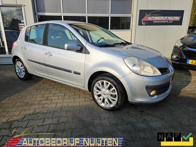 Renault Clio 1.2 TCE Collection 5-DEURS..AIRCO..TREKHAAK