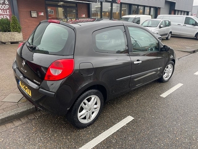 Renault Clio 1.6-16V Dynamique Luxe