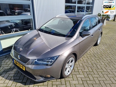 Seat Leon ST 1.0 EcoTSI Style Connect / led koplampen / camera / navi / sportstoelen