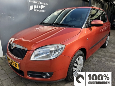 SKODA FABIA 1.2-12V Ambition Business Line 1e eigenaar | Cruise | Airco | PDC |