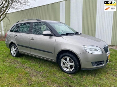 Skoda Fabia Combi 1.4-16V Ambiente - van 1e eigenaar