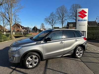 Suzuki Vitara 1.6 Exclusive // Trekhaak // Prachtige door ons onderhouden Vitara // Navigatie // Rijklaarprijs!