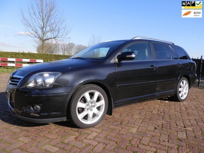 Toyota Avensis Wagon 2.0 VVTi Executive Business clima leer