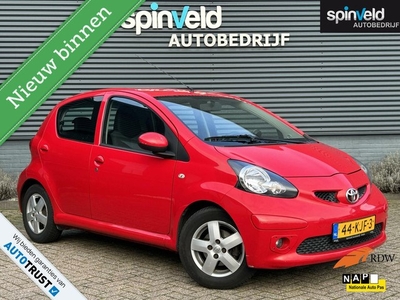 Toyota Aygo 1.0-12V + BJ`07 AIRCO TREKHAAK CRUISE AUT