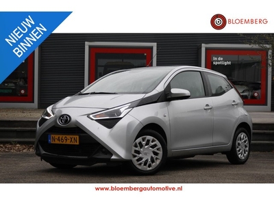 Toyota Aygo 1.0 VVT-i x-play Apple CarPlay