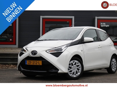 Toyota Aygo 1.0 VVT-i x-play | Apple CarPlay