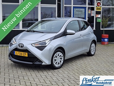 TOYOTA AYGO 1.0 VVT-i x-play NAVI CAMERA 5DRS ORGNED BLUETOOTH