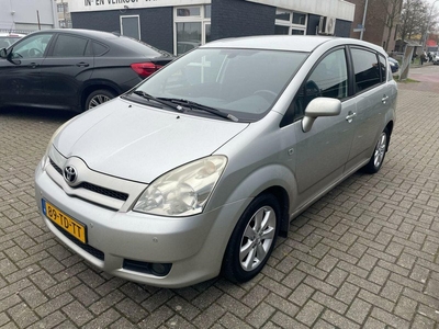 Toyota Corolla Verso 2.2 D-4D Sol 7p. €2250,- 7 persoons