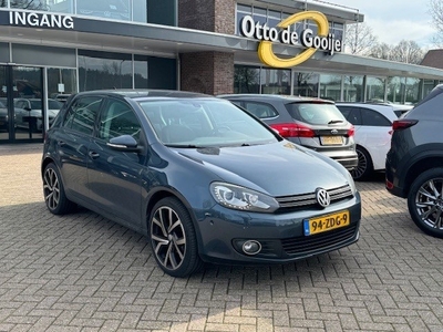 Volkswagen Golf 1.2 TSI Highline BlueMotion / Navigatie /