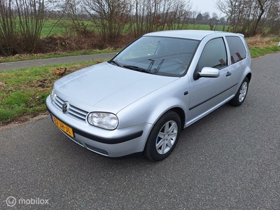 Volkswagen Golf 1.6-16V # Vandaag APK Goedgekeurd!