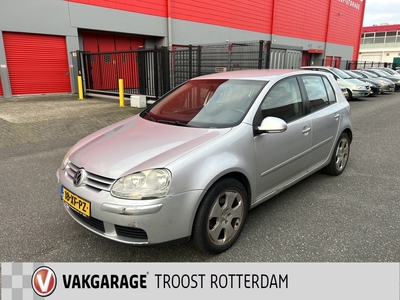 VOLKSWAGEN GOLF 1.6 FSI Trendline Cruise control | Climate control | Meeneemprijs