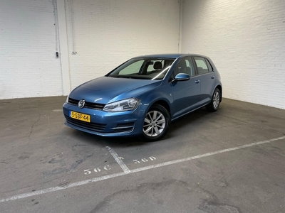 Volkswagen Golf Benzine