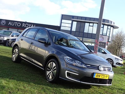 VOLKSWAGEN GOLF e-Golf 5-deurs - Automaat, Navigatie, Automatische airco, GERESERVEERD