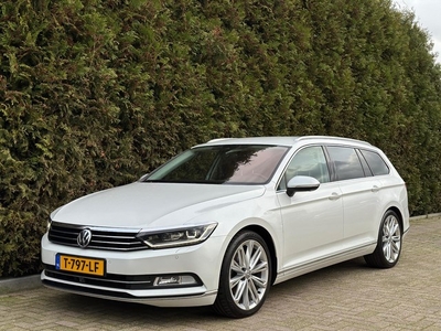 Volkswagen Passat Variant 2.0 TSI Highline CarPlay Camera