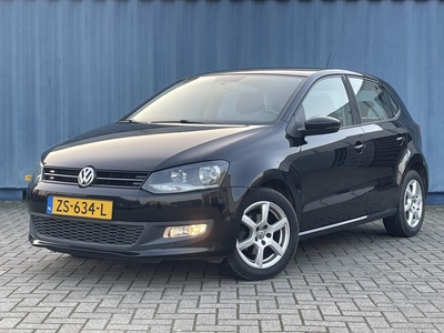 VOLKSWAGEN POLO 1.2 Easyline l Lichtmetalen velgen l Airco l Armsteun l Centrale deurvergrendeling l Elektrische ramen l Aftermarket Navi l