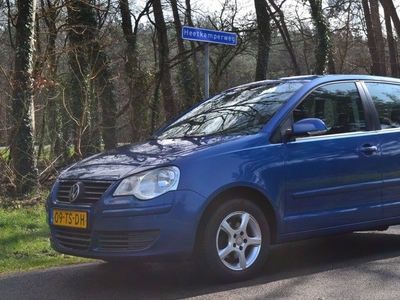 Volkswagen Polo 1.2 Optive 5-deurs Airco, CV, LMV