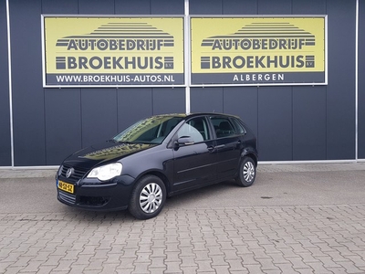 Volkswagen Polo 1.4-16V Comfortline (bj 2006)