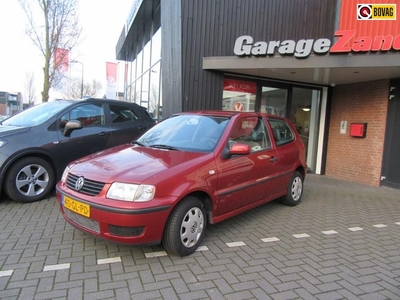 Volkswagen Polo 1.4 Trendline lage km stand/nieuwe