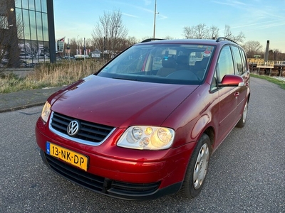 Volkswagen Touran 1.6-16V FSI Trendline