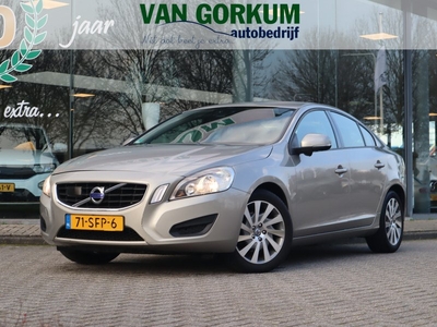 Volvo S60 1.6 T4 180 PK Kinetic Automaat / Adaptive Cruise