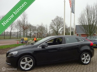 Volvo V40 1.6 T3 Momentum 2013ClimaCruiseNaviNette auto!