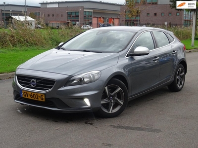 Volvo V40 2.0 D2 R-Design NAP/NAVI/LEER/PDC *NW D-RIEM*