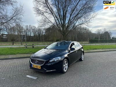 Volvo V40 2.0 D2 Summum Business